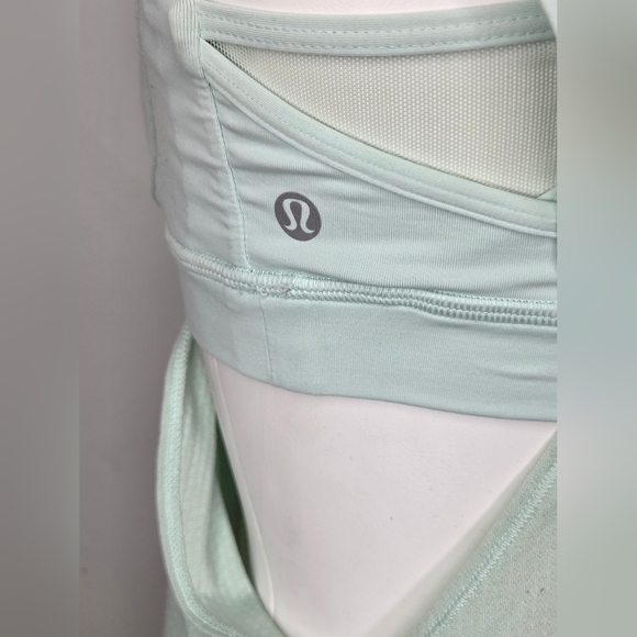 Lululemin Athletica Size 8 Mint Color Strappy Back Tank Top - Picture 8 of 8
